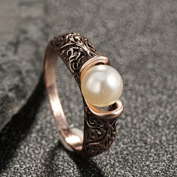 Intricate Gold and White Pearl Ring - Picture 1 of 7
